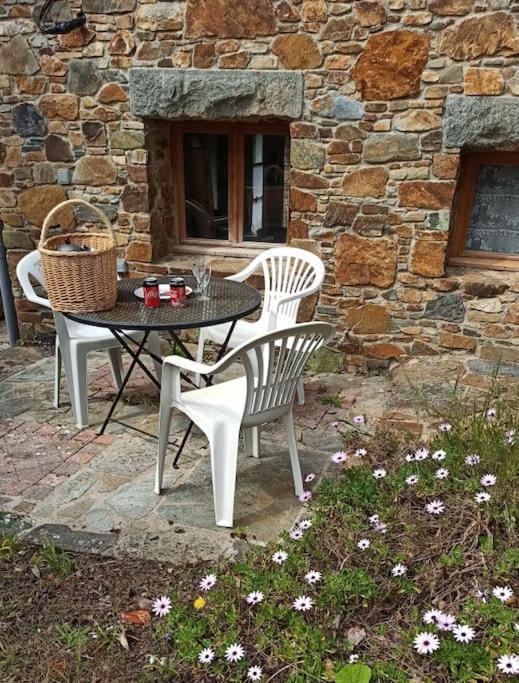 Charmante Petite Maison De Pecheur - Proche Ile De Brehat Et Gr34 Lezardrieux Luaran gambar
